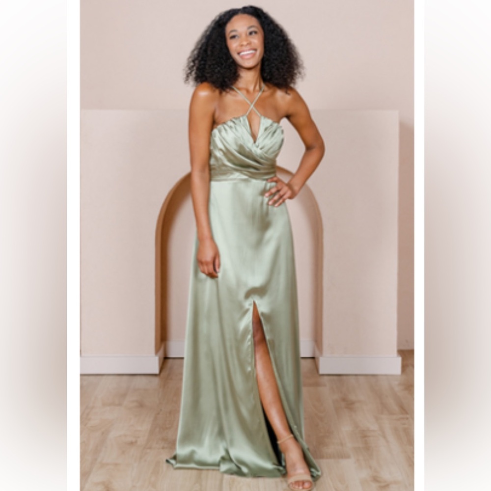 Revelry Nayeli Silver Sage Satin Dress 👗